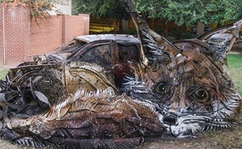 Художник превращает мусор в потрясающие скульптуры животных (15 фото)